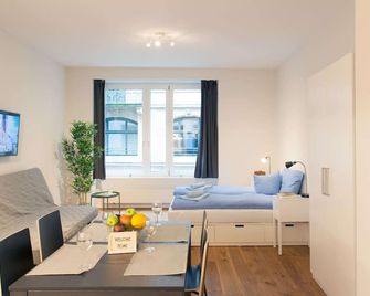 Bs Davinci I - Town Hall Hitrental Apartments - Basel - Living room