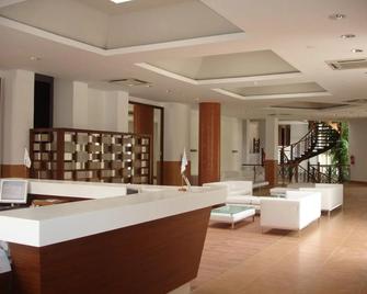 Erytha Hotel & Resort Chios - Karfas - Rezeption