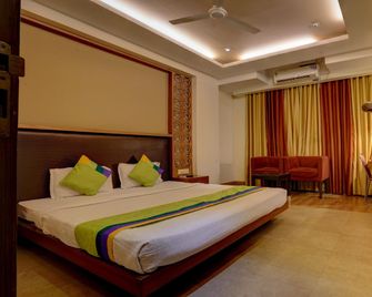 Treebo B&B - Ranchi - Bedroom