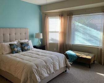 Gateway to Superstition Mountains in a tranquil gated community - Gold Canyon - Bedroom