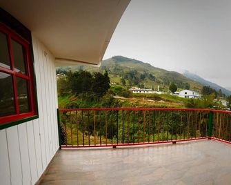 Refugio Campestre in Pensilvania, Caldas, Colombia - Manzanares - Balkon