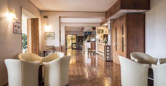 Hotel Vega Perugia - Pérouse - Hall d’entrée