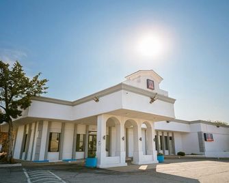 Motel 6 Sherman. Tx - Sherman - Building