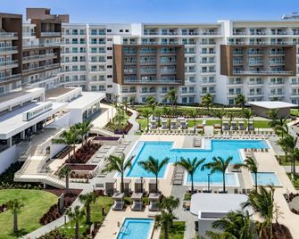 Embassy Suites by Hilton Aruba Resort - Noord - Havuz