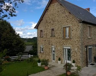 Gite De La Souquayrie 3-Star Establishment, 7km From Conques, 400m From St Jacques Way - Conques - Bâtiment