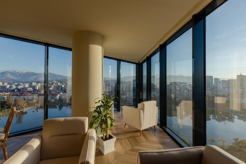 ميرامار لاكشري ريزيدنسيز - باتومي - غرفة معيشة