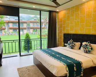 Pacific Inn 360 degree resort Rishikesh - Rishikesh - Bedroom