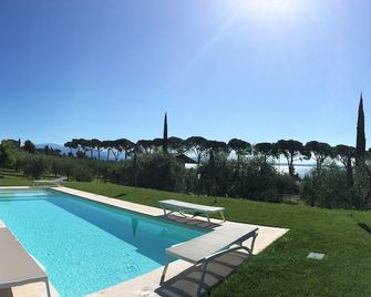 Agriturismo Nonna Bettina - Moniga del Garda - Zwembad