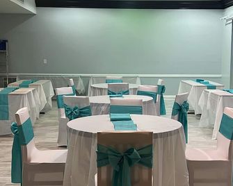 Apm Inn & Suite - Jacksonville - Restauracja