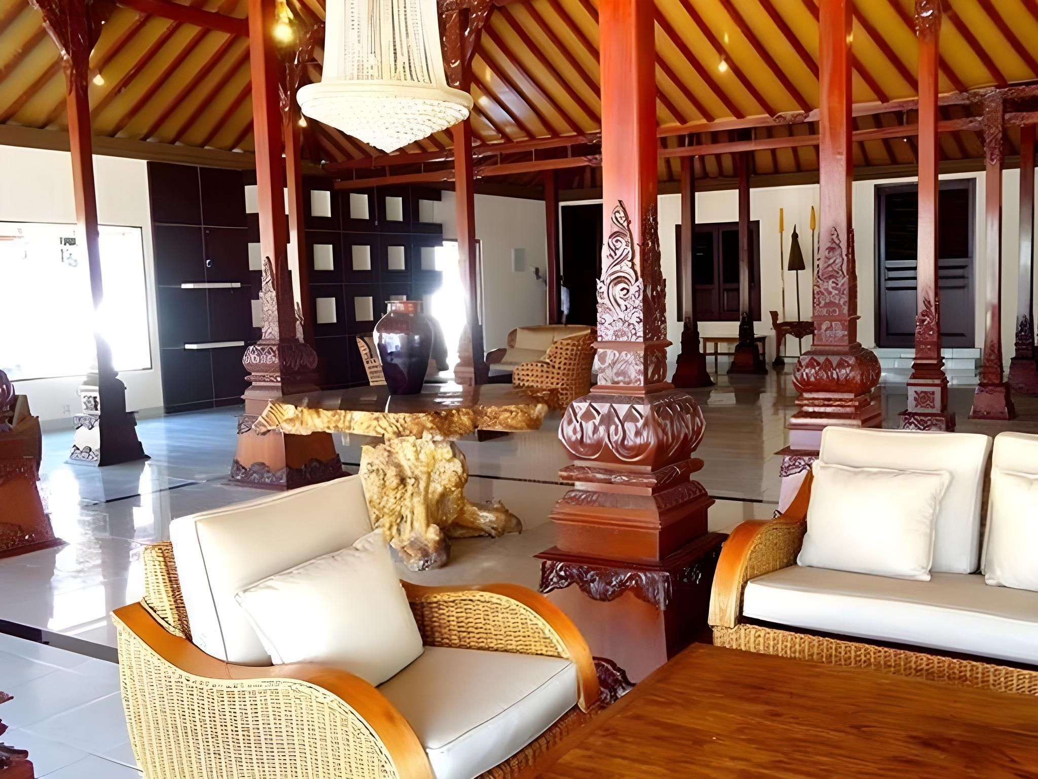 d'Green Kayon Airport Hotel - סורקטה - טרקלין