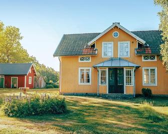 Three-Bedroom Holiday Home In Sodra Vi - Vimmerby - Building