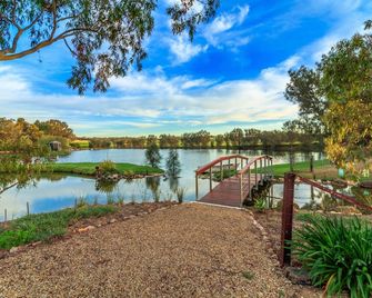 Stonewell Cottages and Vineyards - Tanunda - Outdoor view