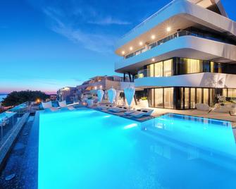 Posh Residence Luxury Suites - Split - Pool