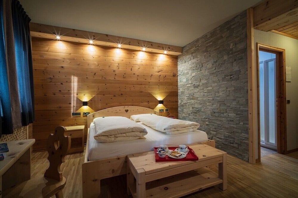 Meublè Garni della Contea - Bormio - Bedroom