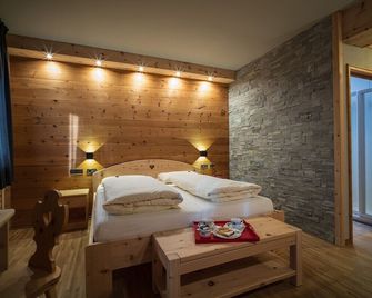 Meublè Garnì Della Contea - Bormio - Bedroom