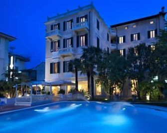 Hotel Parma e Oriente Wellness & Spa - Montecatini Terme - Piscina