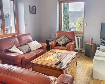 Beautiful House Located In Bono In The Heart Of The Gulf Of Morbihan Near Auray Carnac. - Bono - Sala de estar
