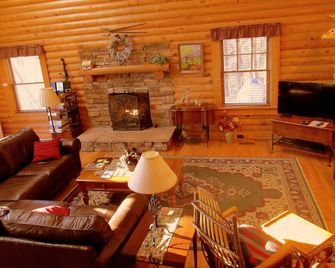 Alpine Log Cabin - Banner Elk - Living room