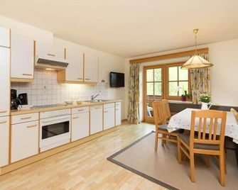 Apartment 'Schönfeldspitze' - Pension Appartements Alpenblick - Maria Alm am Steinernen Meer - Kitchen