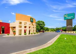 Quality Inn Roanoke Airport - Roanoke - Edificio