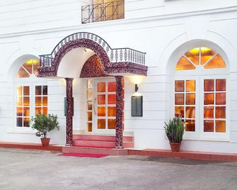 Hotel Luciya Palace - Thrissur