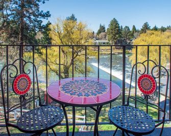 River View 2 Bedroom - Bend - Balcony