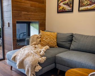 Luxury Hinterland Retreat - Family Suite with Hinterland and Ocean Views - Montville