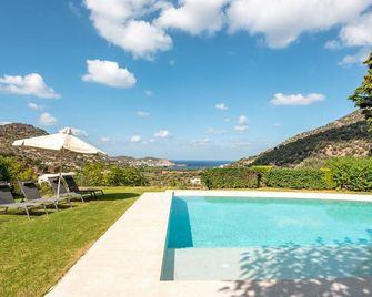 Manolioudis Villas Bali, 6 BD, two pools, sea view - Bali - Piscina