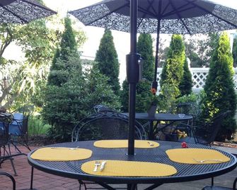 Red Lion Bed & Breakfast - Red Lion - Patio