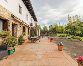 Zelaikoa Behekoa - baskeyrentals - Cestona - Patio