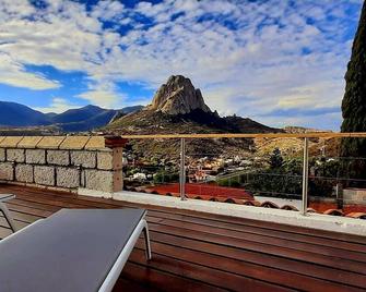 Comfortable, amplia y moderna casa familiar con vista a Pena de Bernal - Bernal - Balkon