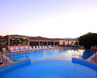 Li Suari Club Village - San Teodoro - Piscina