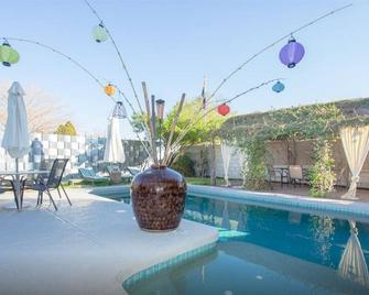 ZenYard Guest House - Phoenix - Pool