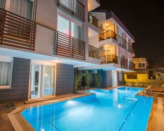 Elanis Suites - Antalya - Pool