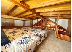 The Oak Oasis - Gorgeous views and a hot tub - Ansted - Chambre