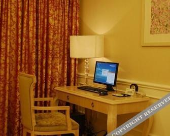 Scandina Resort Hotel - Chengdu