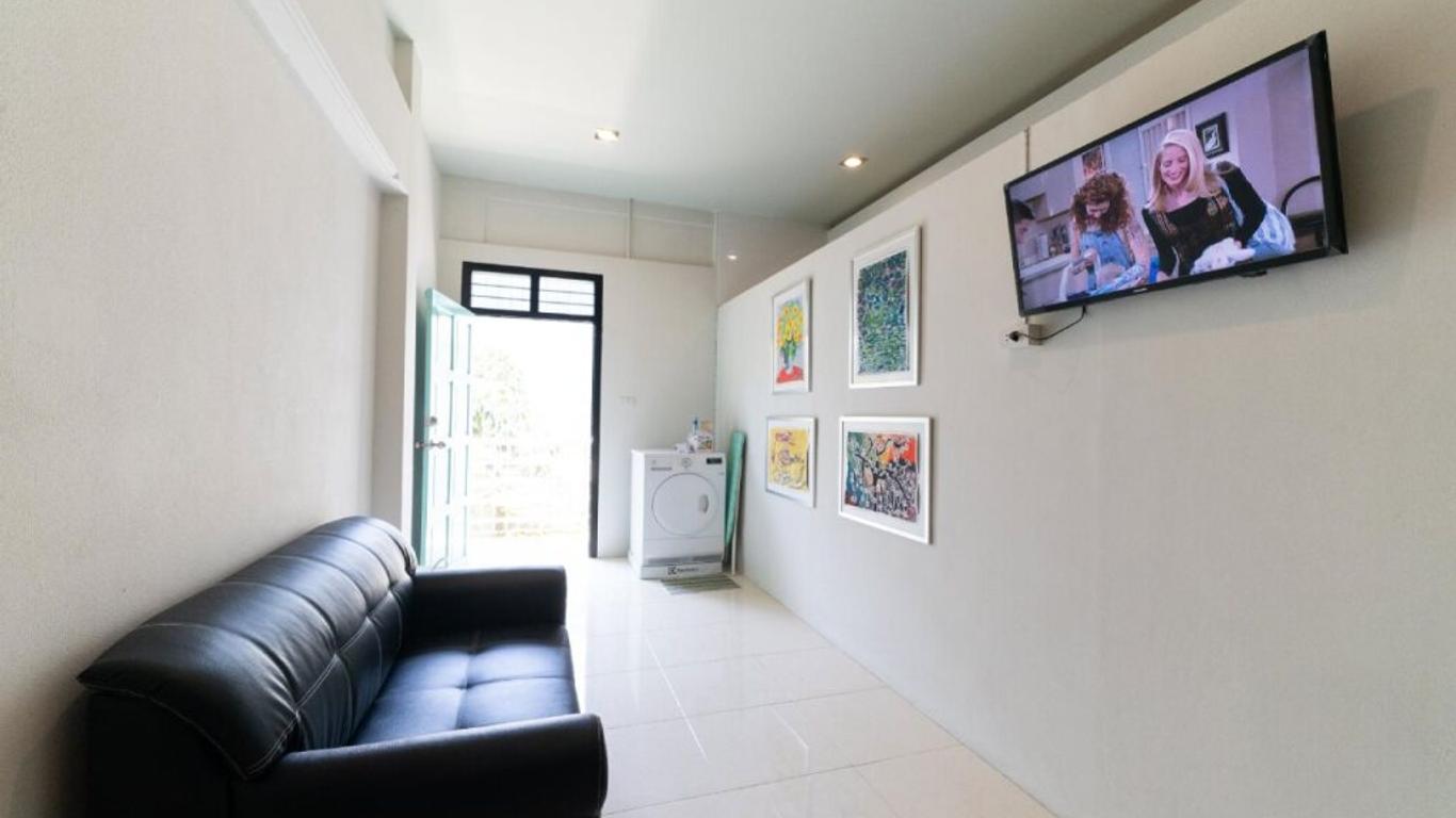 H2B Hostel