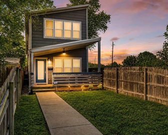 Urban Luxury in Fountain Square - Walk to Fun - Family Friendly - Indianápolis