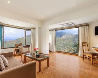 Country Inn Premier Pacific Mall Road Mussoorie - Mussoorie - Living room