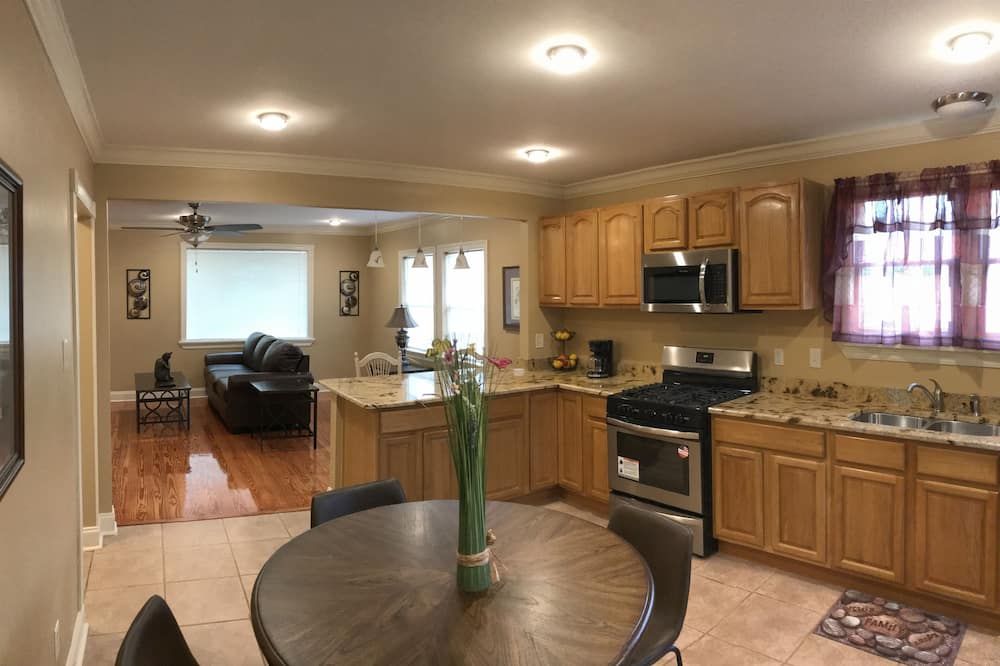 3.4 Miles From French Quarter. Location, Location, Location. Closeto Everthing. - ניו אורלינס - מטבח