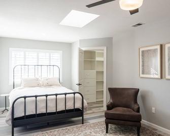 Experience rural charm near Morgan Hill Sports Complex and Gilroy Gardens - San Martin - Bedroom