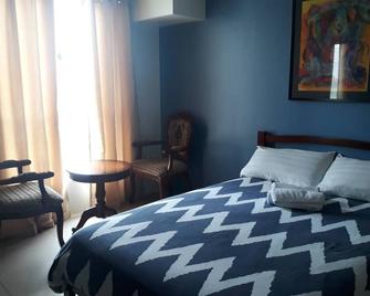 Avida Tower 4-3q Airport Transit Home And Condohostel - Parañaque - Bedroom