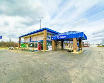 Happy Stay Inn Madisonville I-69 By OYO - Madisonville - Budova