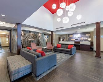 Holiday Inn Express & Suites Riverport Richmond By IHG - Richmond - Lobby
