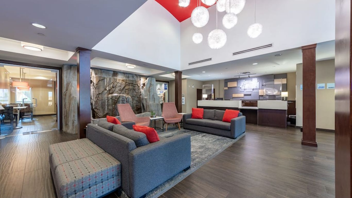 Holiday Inn Express & Suites Riverport Richmond By IHG