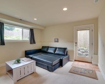 Airy Seattle Apartment about 7 Mi to Downtown! - 西雅圖 - 客廳