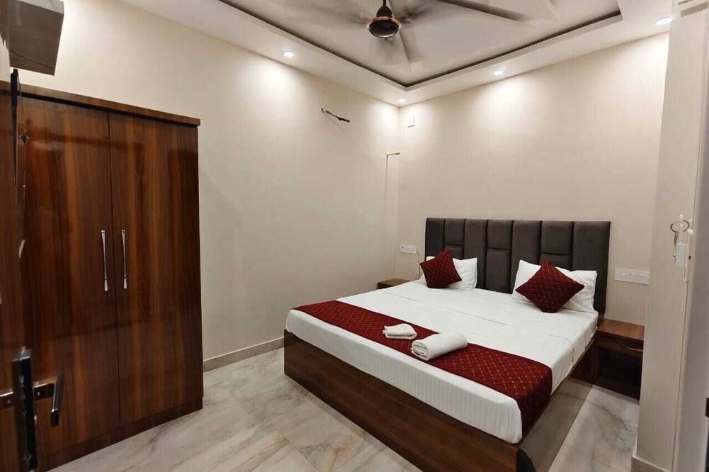 Shree Hari Niwas Paying Guest House - ורנאסי - חדר שינה