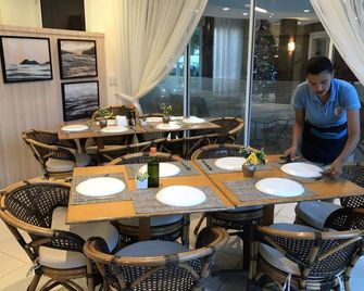 Beach Living Apartments by BomgoBrasil - Aquiraz - Restaurant