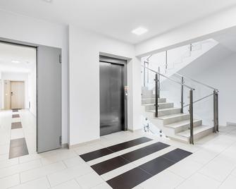 Apartament Mariner by Renters - Kolobrzeg - Stairs