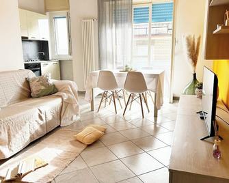 Quick Home Binario Zero - Santhià - Sala de estar